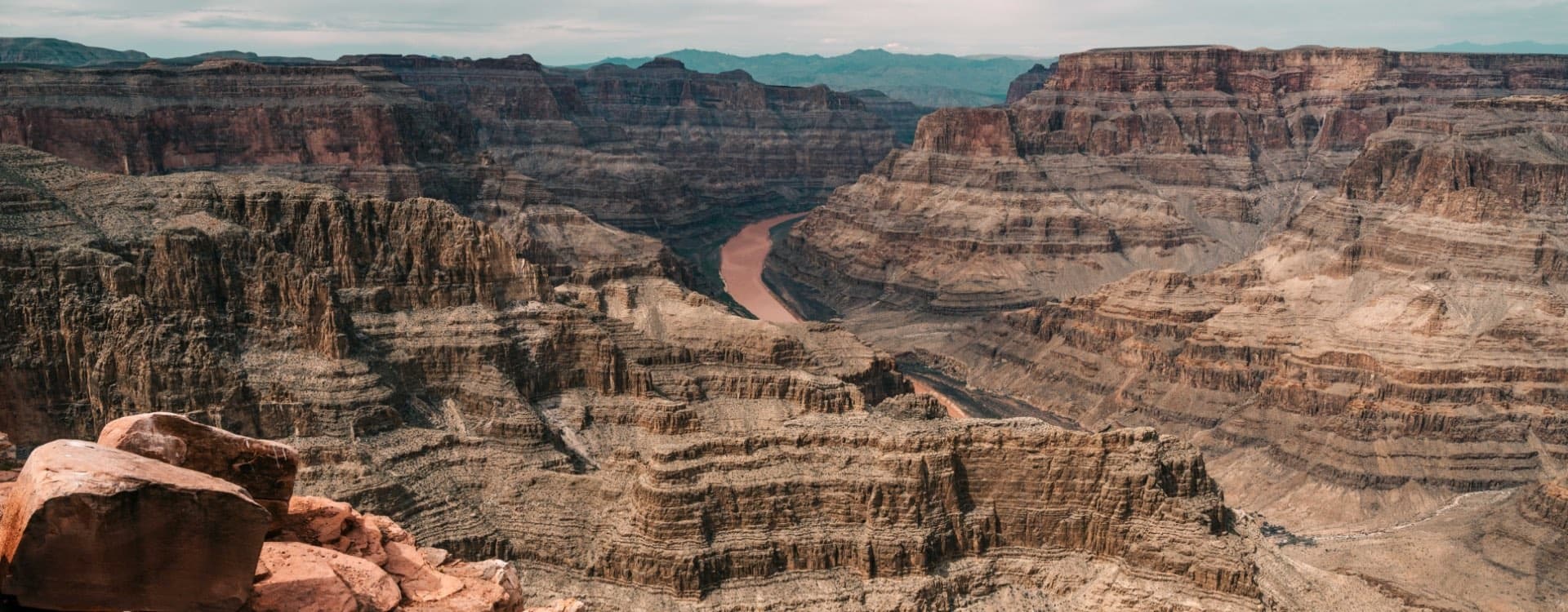 [Gold] 7-Day Tour across Los Angeles, Grand Canyon National Park, antelope Canyon, Horseshoe Bend, Bryce Canyon National Park, Yellowstone National Park, Teton National Park, and Las Vegas